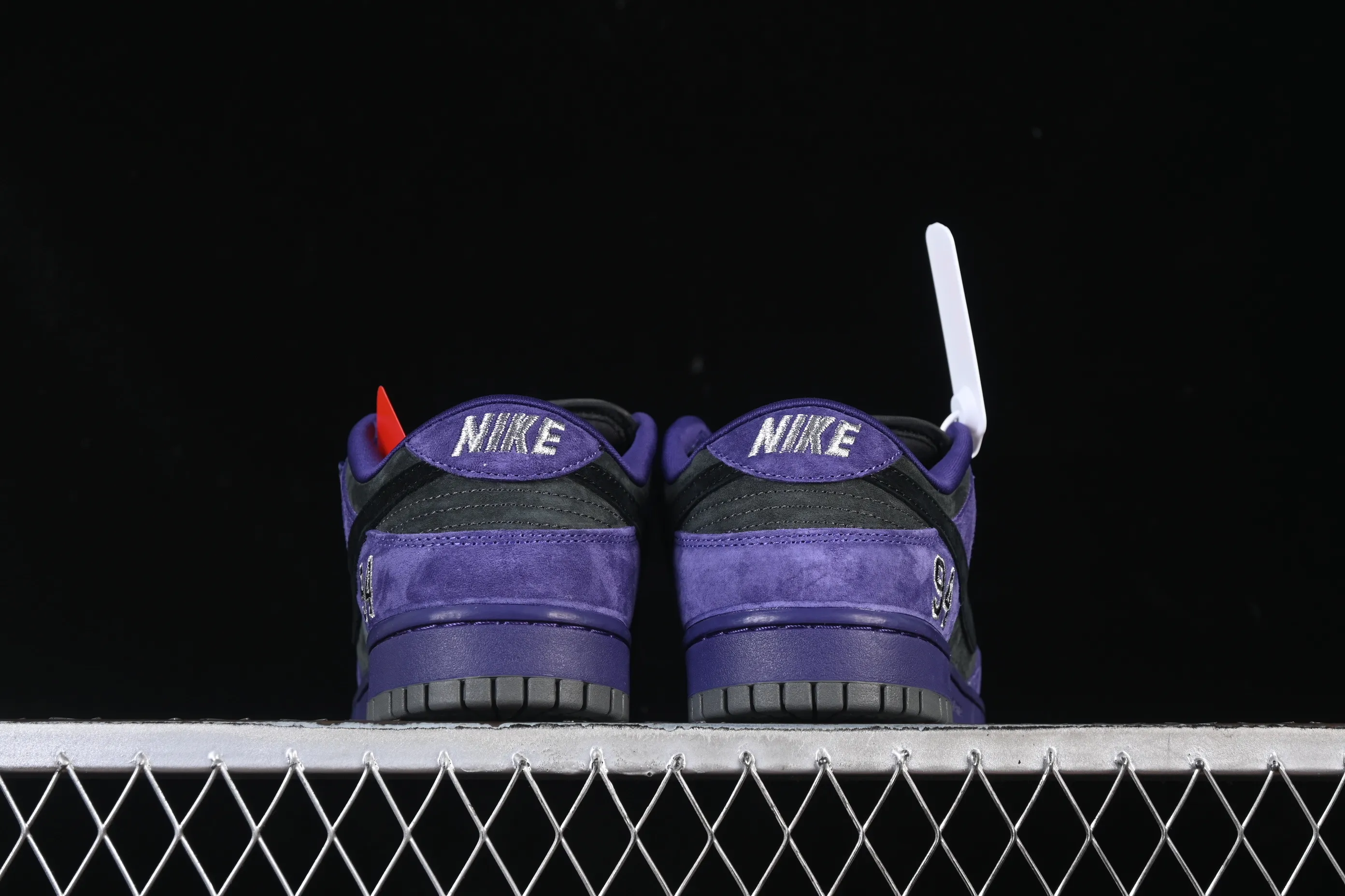 All Categories Nk SB Dunk Series Nk SB Dunk Low Low-top sneakers Supreme x Nike Dunk SB Dunk Low joint gray and purple low-top casual skateboard shoes HQ8487-500